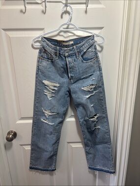 Levi’s Ribcage Straight Ankle Jeans